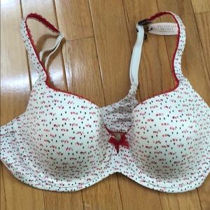 NWT Victoria’s Secret Bra 36C